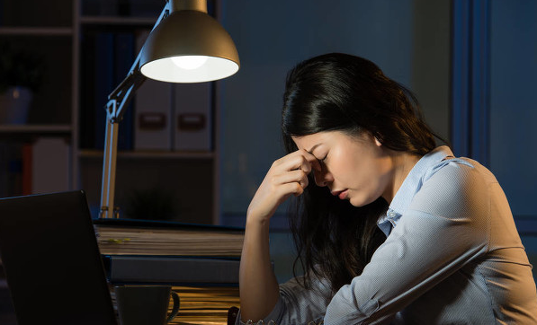 流鼻血|19歲學生查出脂肪肝，醫生怒斥：1種“水”一杯頂十斤肥肉，還敢天天喝？