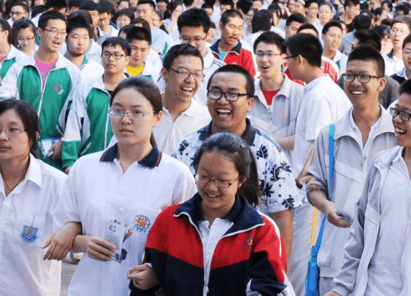 高考|学生迎来坏消息，2022年可能成转折点，家长很发愁，但还有好消息