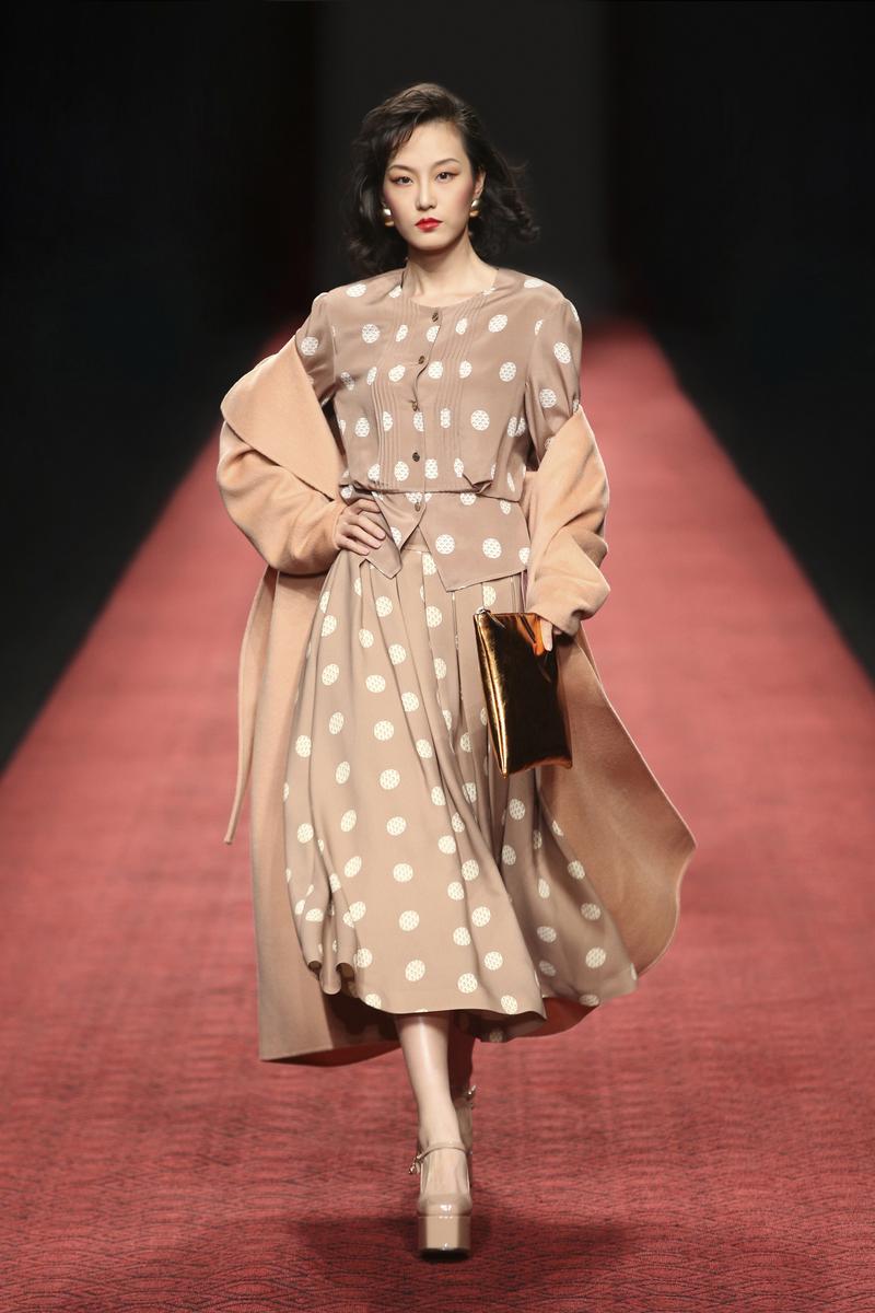 羊城派 深圳时装周刮起一阵“复古风”,讲述旧时光的时髦故事