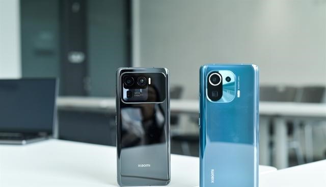 奶爸育儿宝库|2021年Q2全球手机销量洗牌：苹果第三，第二是一匹“大黑马”