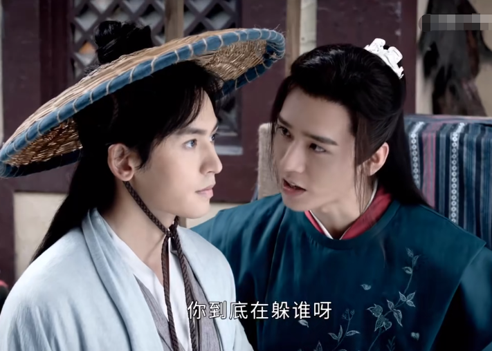 刘雯|龚俊“怼脸拍”视频被传，失去“温客行”滤镜，真人帅不帅一眼即知