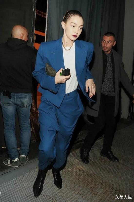 久美人生|糟糕！周雨彤、刘雯的齐腰西装竟让我找到了心动的感觉~