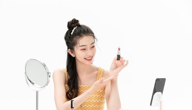 电视剧|93%的人看好直播行业，大学生择业不清醒，直播也能算职业？