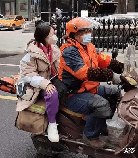 赵丽颖|贾玲彻底放飞，身材肥胖严重成刘欢！有爆料称其算过命：越胖越火