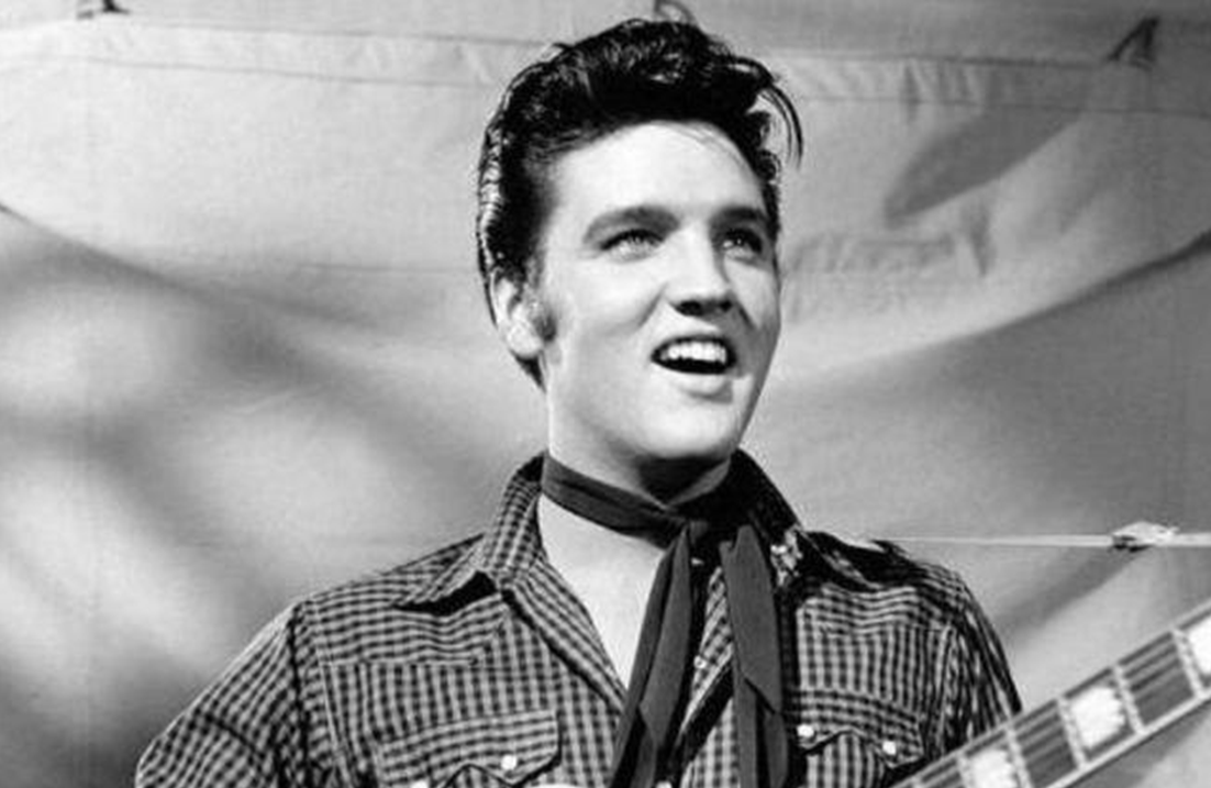 猫王|20岁成名，42岁猝死，被曝睡了3000个女人，猫王的一生传奇又混乱