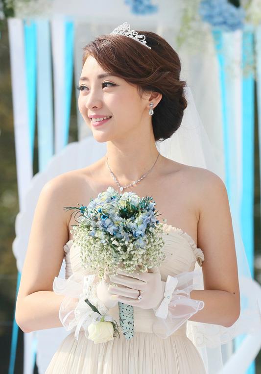 MARRY|博士不满儿子上学穿裙子被老师批评,发文怒斥老师扼杀孩子个性