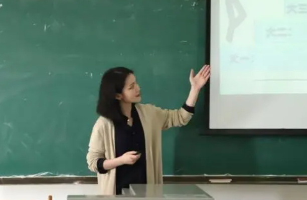 设计师|男生最喜爱的“女友”职业排行榜,榜首实至名归,学生心驰神往