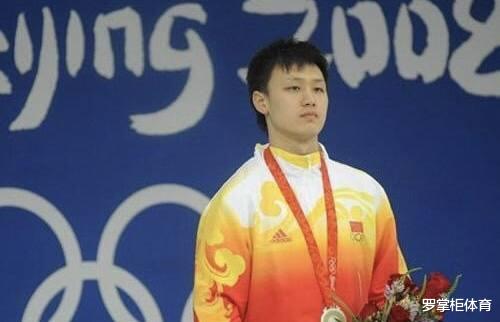 薛晨|孙杨“师父”浪漫求婚！牵手女排世界冠军，二人1米9，夫妻相十足