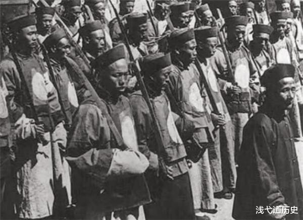 刽子手|在清朝末年，刽子手的收入有多少，砍一颗头相当于现在多少钱？