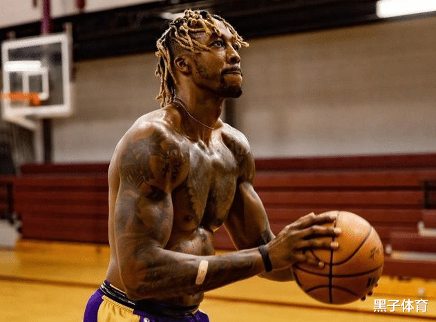 湖人队 4换1，湖人有望得到22+15小魔兽！他将锁定最后一个首发位置