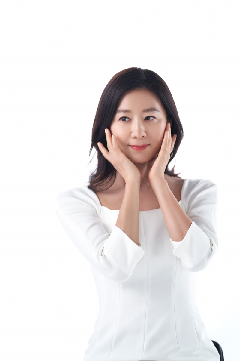 金喜爱|金喜爱新剧搭档文素利 两大女神合体超罕见