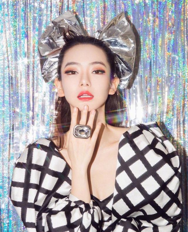 穿搭小可爱|跟戚薇学穿搭，轻熟女模版，轻松驾驭御姐范儿！