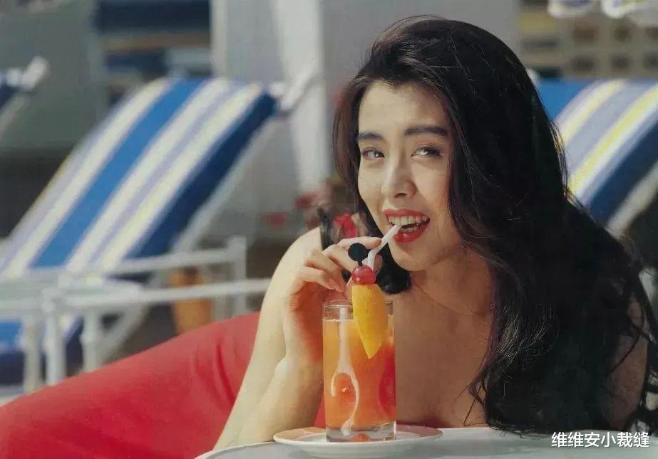 有一种时髦叫：港风复古妆，从眼妆到红唇高级又时髦，美得不像话
