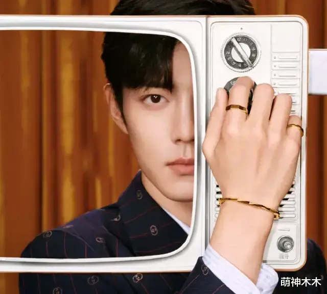 肖战|2021年流量局势跌宕起伏：肖战持续顶流，双男主迅速“熄火”