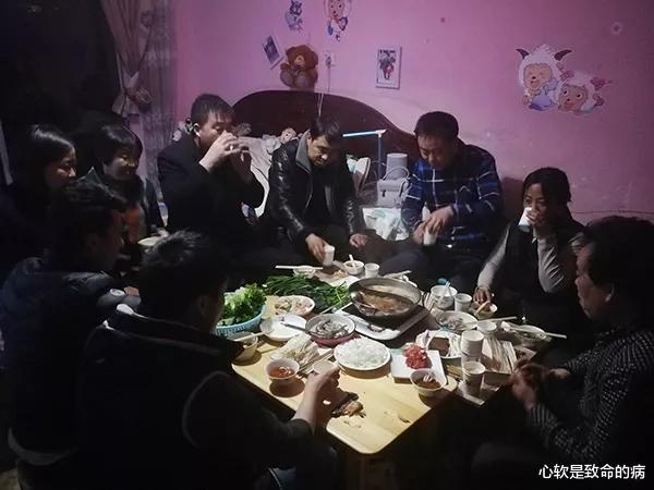 儿子在医院附近失踪,怕儿子回来找她,她去医院应聘干了27年保洁
