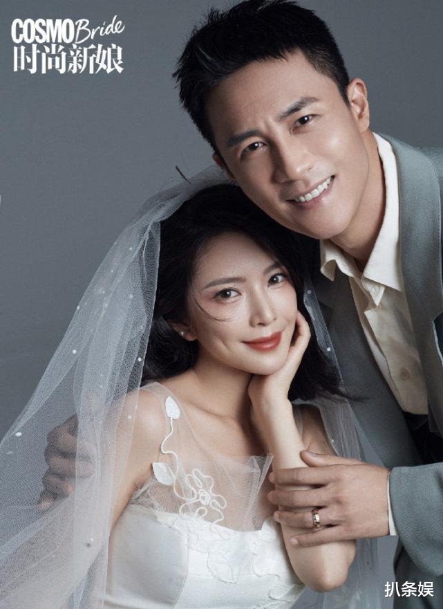 王灿|王灿晒杜淳视角美照，趁女儿睡着下楼喝茶，戴几块钱发箍超接地气