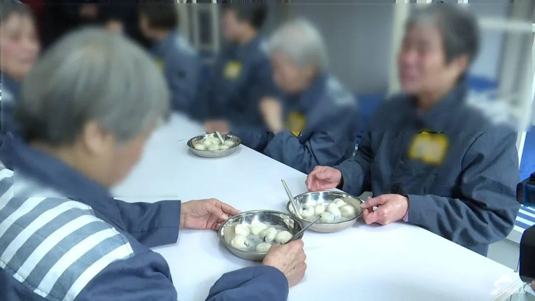 高墙那些事 元宵节,看看高墙内的“热闹”