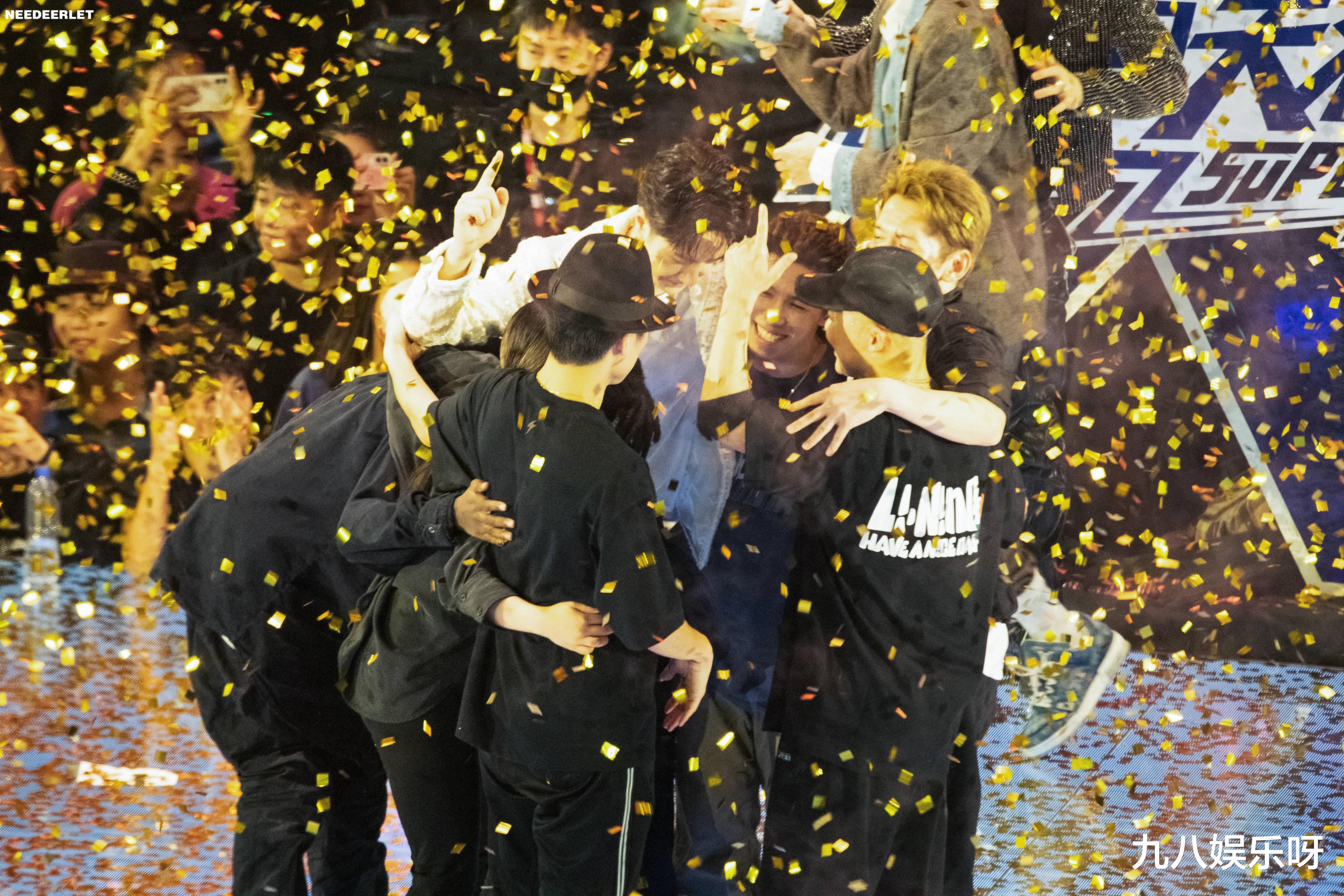 王一博|叶音再次夺冠，王一博蝉联冠军队长，“一波王炸”节目后激动相拥