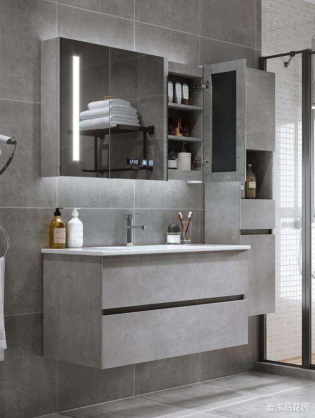 参观完00后的新房,才发现,现在年轻人的卫生间都不装洗手台了
