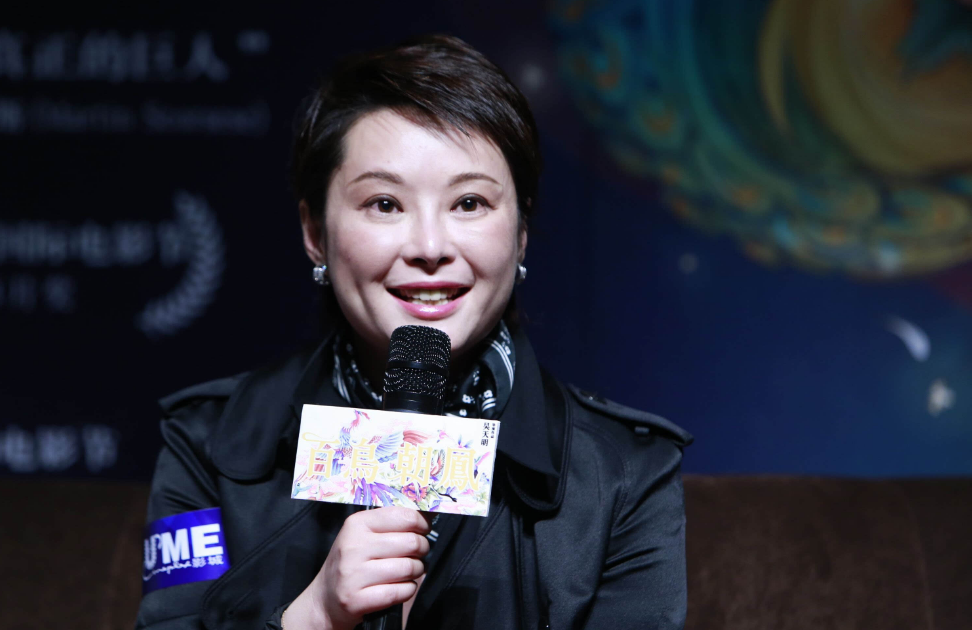 袁立|袁立和斯琴高娃的恩怨，竟意外牵出章子怡丑闻，李冰冰也难逃一劫