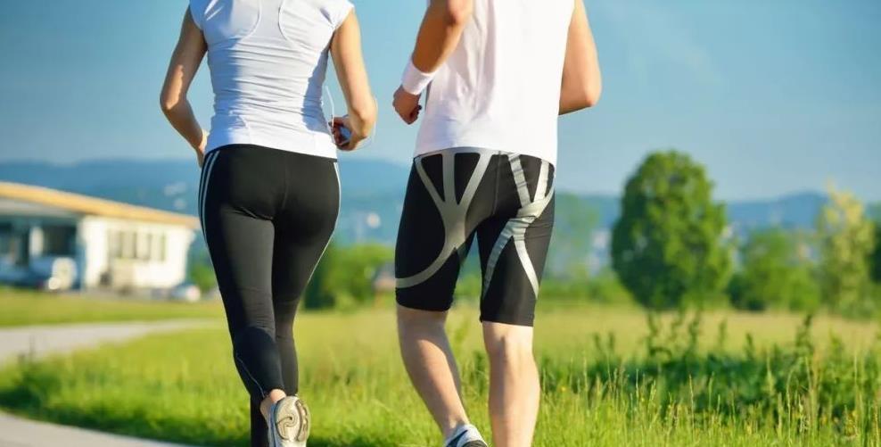 护肤|“最嫩奶奶”走红，马上50被误认成少女，网友：孩子缺爷爷吗