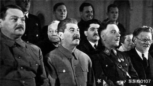 苏联|斯大林格勒大捷的副作用：苏联国际地位飙升和西方态度的“暖化”