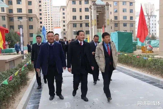 网络融媒体 宏达国盛集团董事局主席吴宏国赴各单位检查指导开工工作