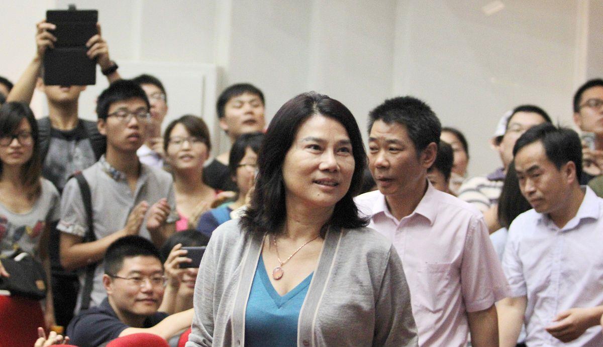 小超侃事|格力真正的创始人：曾用20万救活格力，董明珠也只是他的下属