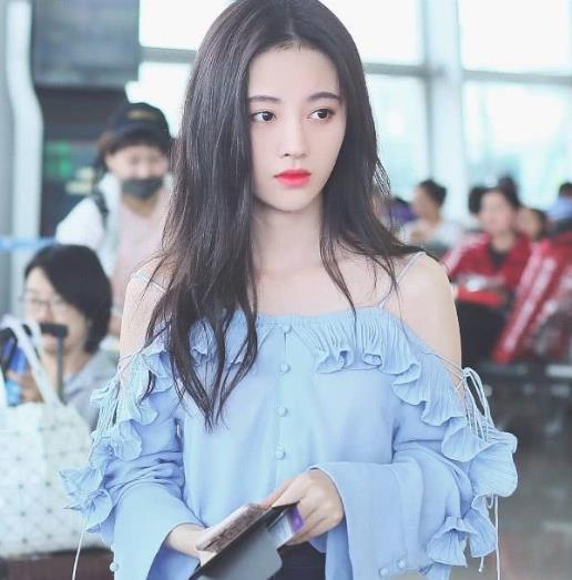 蒋欣|6位“身材对不起脸”的女星，别人走红毯是斗艳，她们是自爆缺点