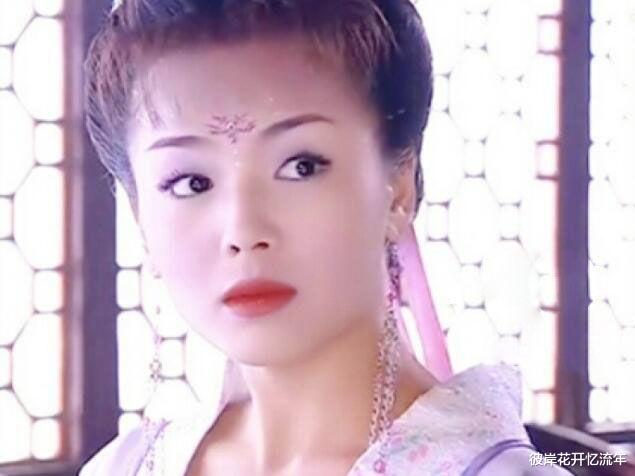 刘小敏|蒋勤勤29岁，贾静雯29岁，赵丽颖29岁，统统没她惊艳