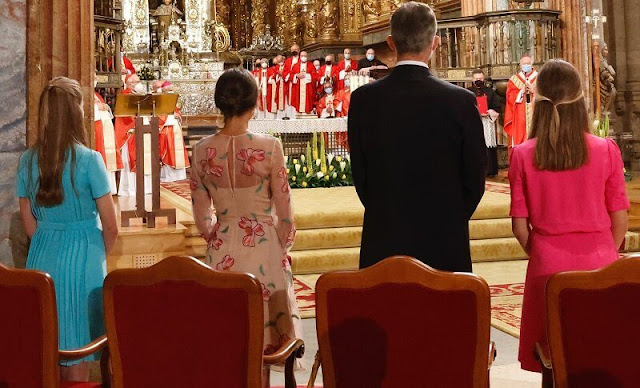 全球时尚风行|西班牙公主姐妹花亮相太养眼!15岁大公主有了女人味,索菲亚更美