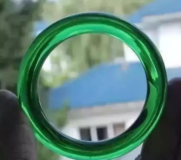 翡翠|和翡翠像极了的玉石，估计你也分辨不出