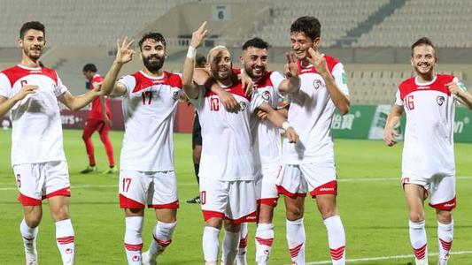 国足|得势不得分！国足半场0-0，颜骏凌脱手，艾克森进球为什么无效？