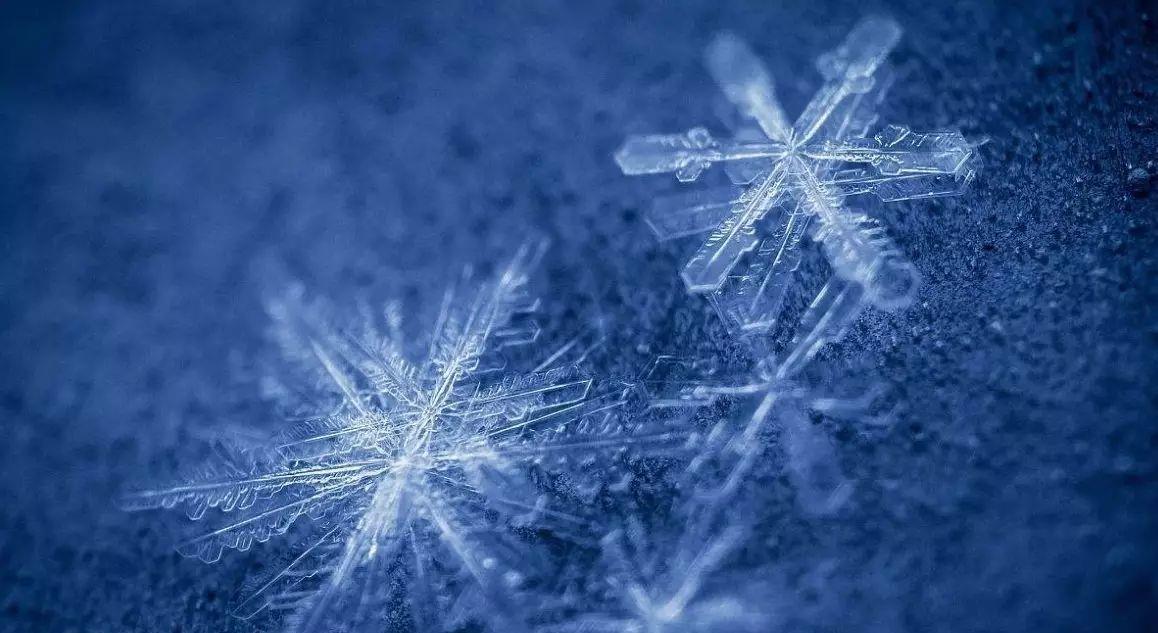 科学家 零下273.15摄氏度有多可怕，一切都将静止，包括“光”！