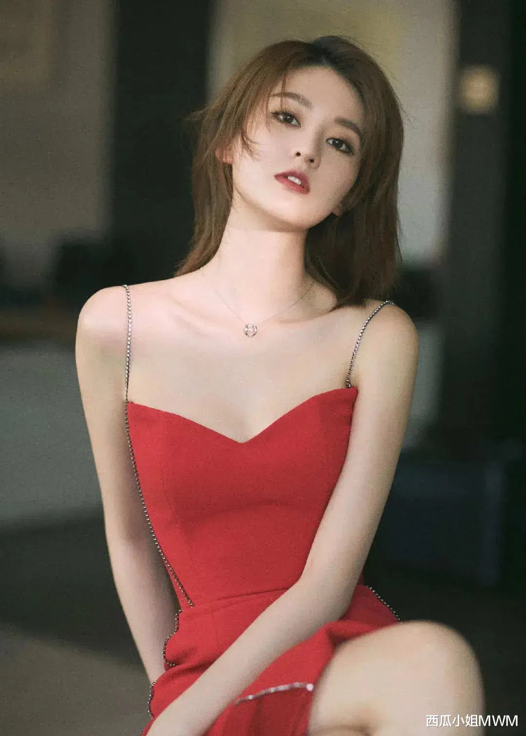 西瓜小姐MWM|什么牌子啊？ | 迪丽热巴、钟楚曦、倪妮不怕撞衫都在穿？