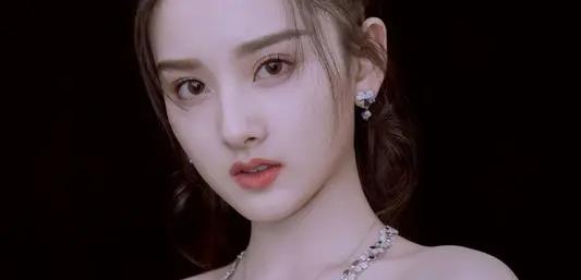 易烊千玺|小八卦，易烊千玺，张新成，郑业成，宋祖儿