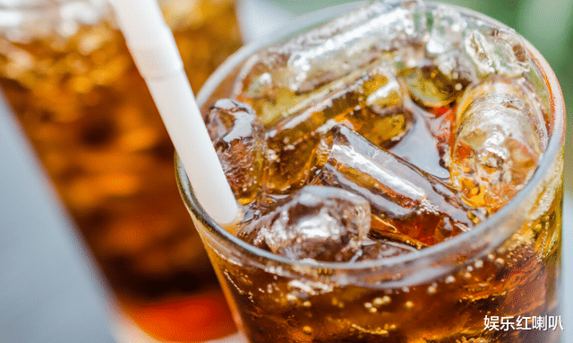 肝脏|男人“糟蹋”肝脏的5个行为，烟酒未上榜，榜首让不少人“脸红”