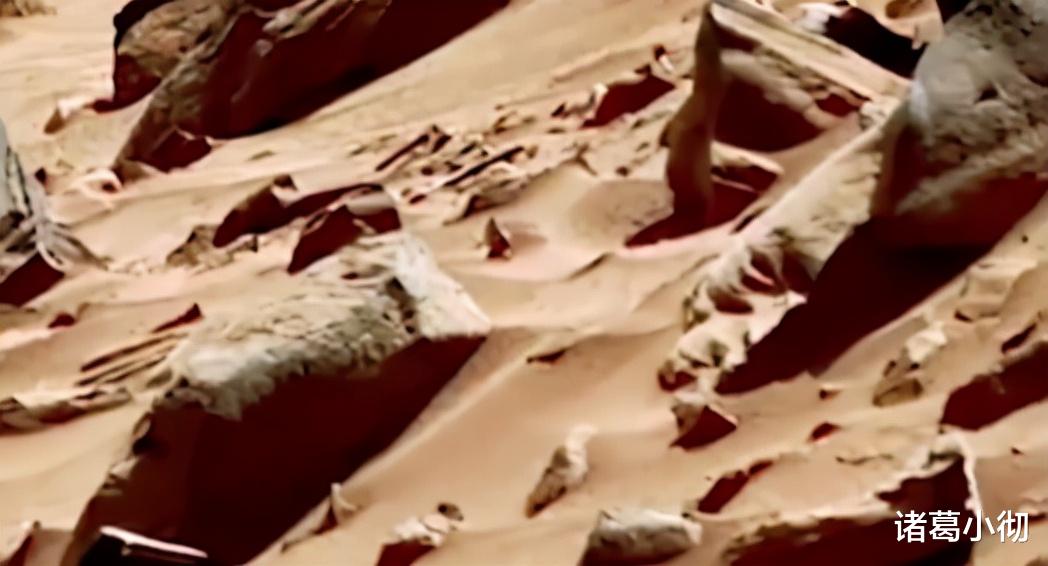 火星 天问1号着陆后，火星上出现诡异一幕，美国：外星人可能存在