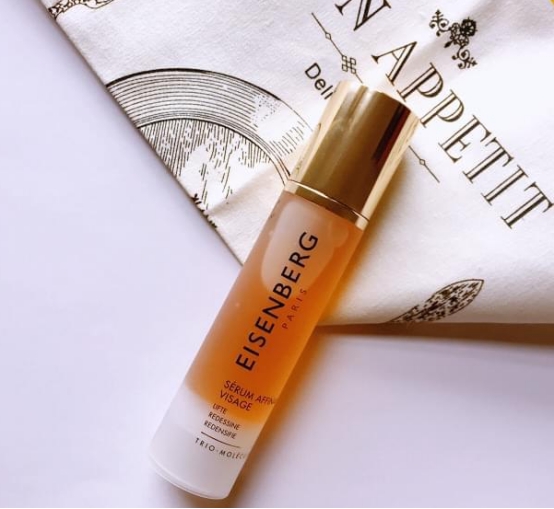 茗姐时尚日记|适合45岁左右抗老精华有哪些？懂得保养的女人都用这5款