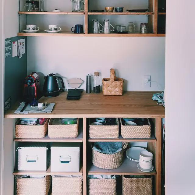 |家有鸡肋角落不会设计?学习日本人摆放一款边柜,好看又好用