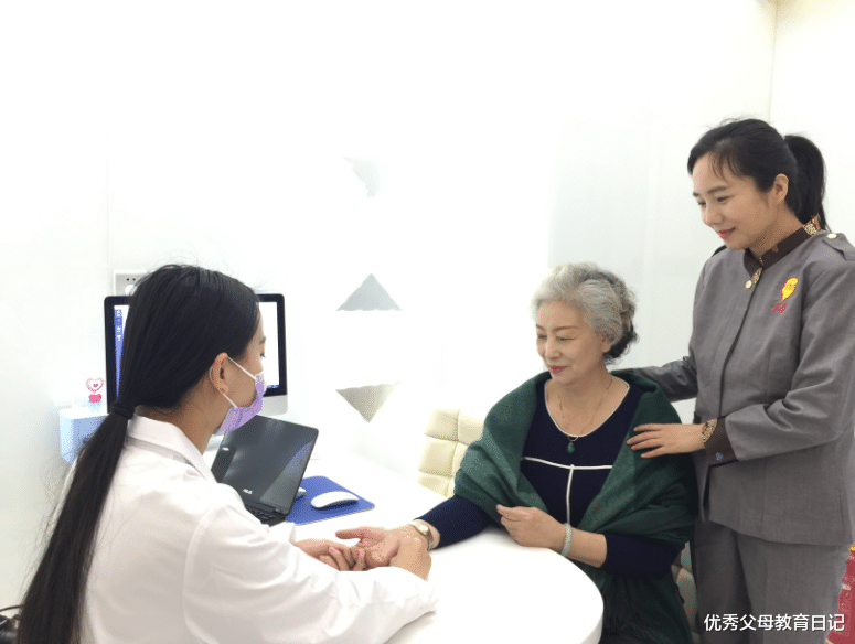 |新兴职业强势来袭，有市场有前途，高校护理专业毕业生可及早关注