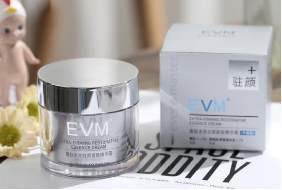 护肤品 适合40岁以上女人的抗老护肤品，淡纹效果明显, 亲测有效!