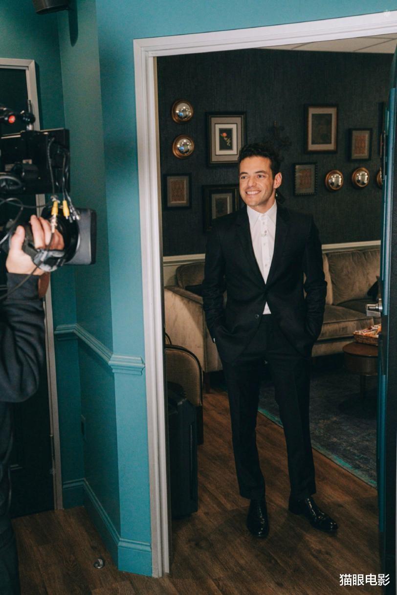 詹姆斯·邦德|007全球票房达3.1亿美元！丹尼尔最后一次演邦德，穿西装显成熟魅力