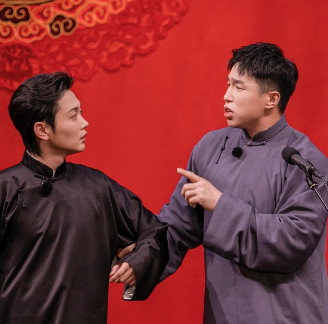 奶球妈咪聊|德云社烧饼录综艺摆臭脸,节目中疑似“玩不起”,影响了观看体验