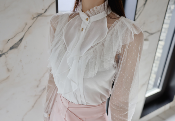 壹品穿搭|女神孙允珠的时尚搭配：雨幔波点透明小公主花领衣裙