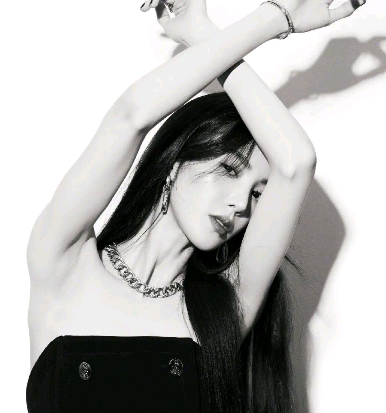 金晨|邱泽许玮甯婚姻状态曝光？辣目洋子登上热搜？金晨美照被粉丝批评