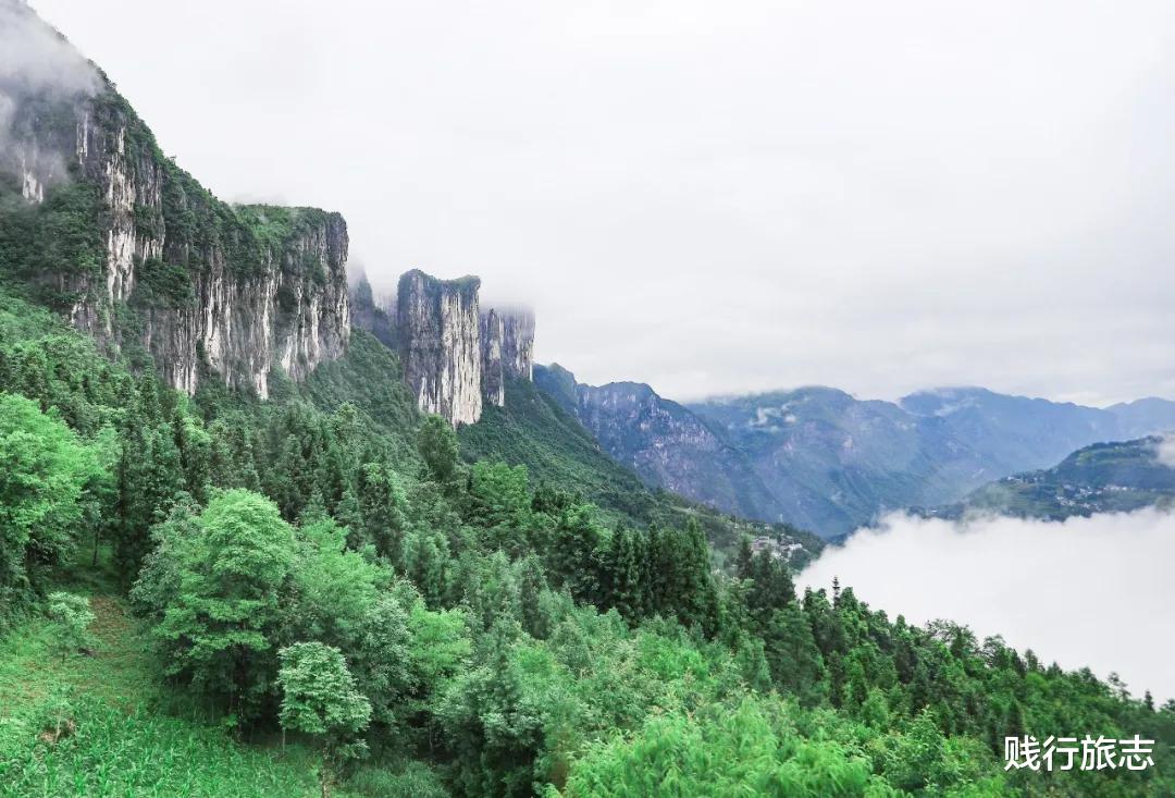 旅行 湖北最大的地级市，面积是武汉的三倍，藏有中国最美的峡谷