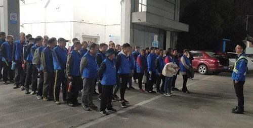 梵恩诗伊宁哥|“小时工”越来越普遍,工资高但没社保,还有哪些优势和缺陷