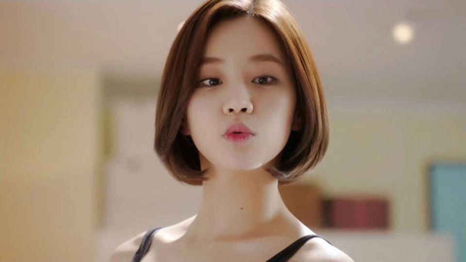 李惠利|她曾在零下20度穿露脐装表演，凭借“撒娇”被认可，如今已是一线