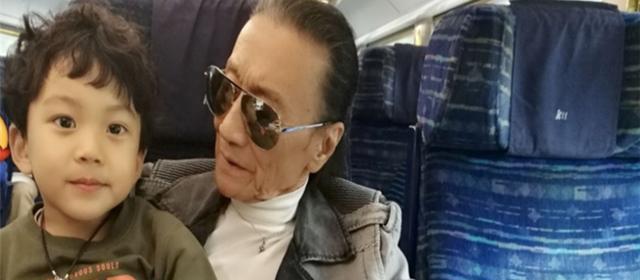 迪丽热巴|谢贤开导孙子不要记恨谢霆锋，宝宝的一句话，让老人内心悲痛万分
